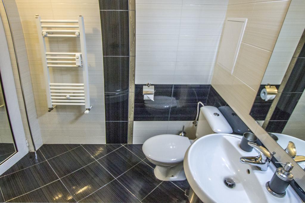 Flora Apartment Centrum โซเฟีย ภายนอก รูปภาพ